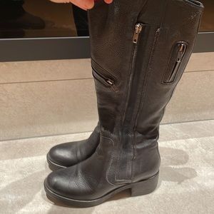 VERA WANG TALL BOOTS